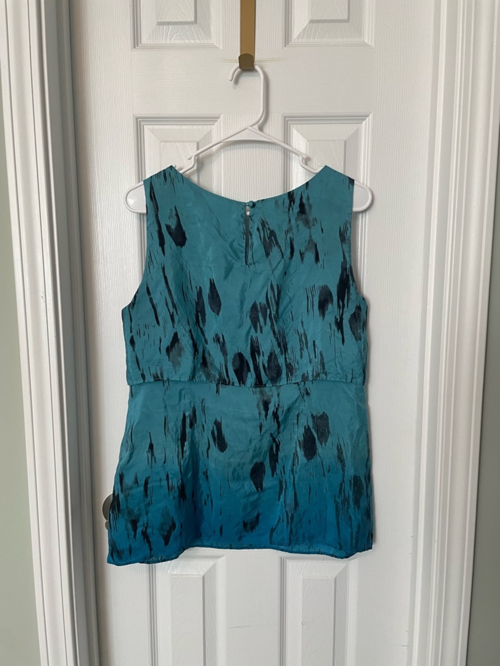 CAbi Serene Ombré Tiered 100% Silk Tank Blouse - Picture 2 of 4